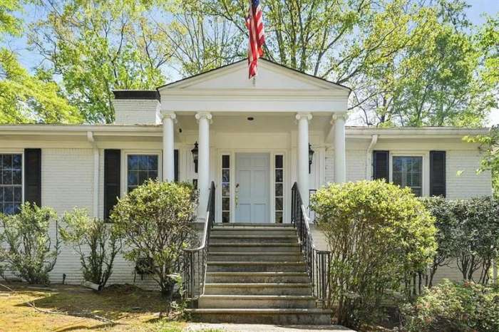 119  ROBIN HOOD NE Road  Atlanta 30309