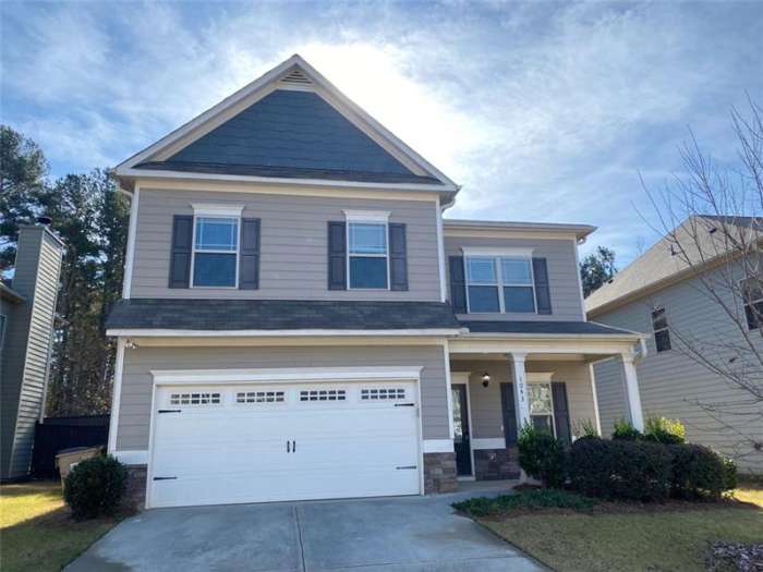 1043  Blind Brook  Circle  Hoschton 30548